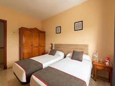 Hostal-Restaurante El Paisano Guadalema de los Quinteros 外观 照片